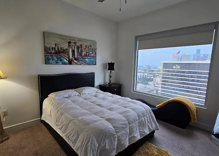 Luxury Highrise In Midtown - Skyline Views And Chic Decor