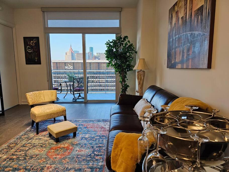 Luxury Highrise In Midtown - Skyline Views And Chic Decor Appartement Houston