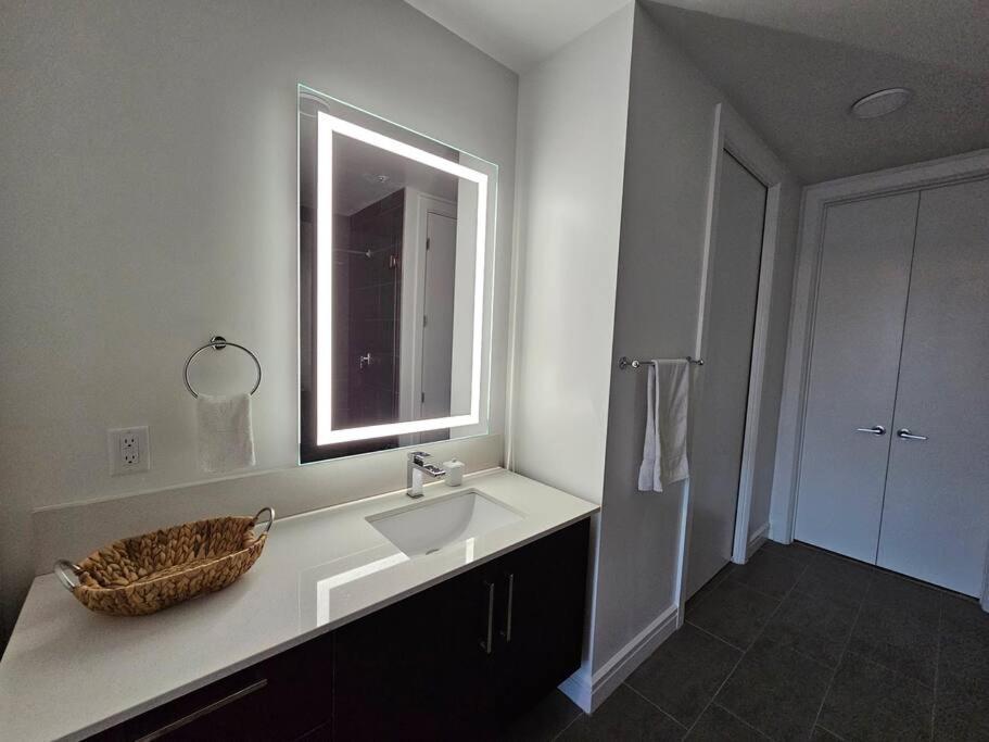 Luxury Highrise In Midtown - Skyline Views And Chic Decor Appartement Houston