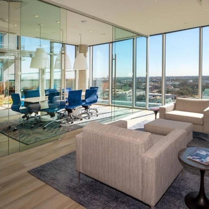 Luxury Highrise In Midtown - Skyline Views And Chic Decor Appartement *