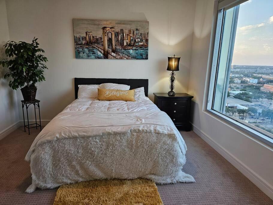 Apartamento Luxury Highrise In Midtown - Skyline Views And Chic Decor Houston