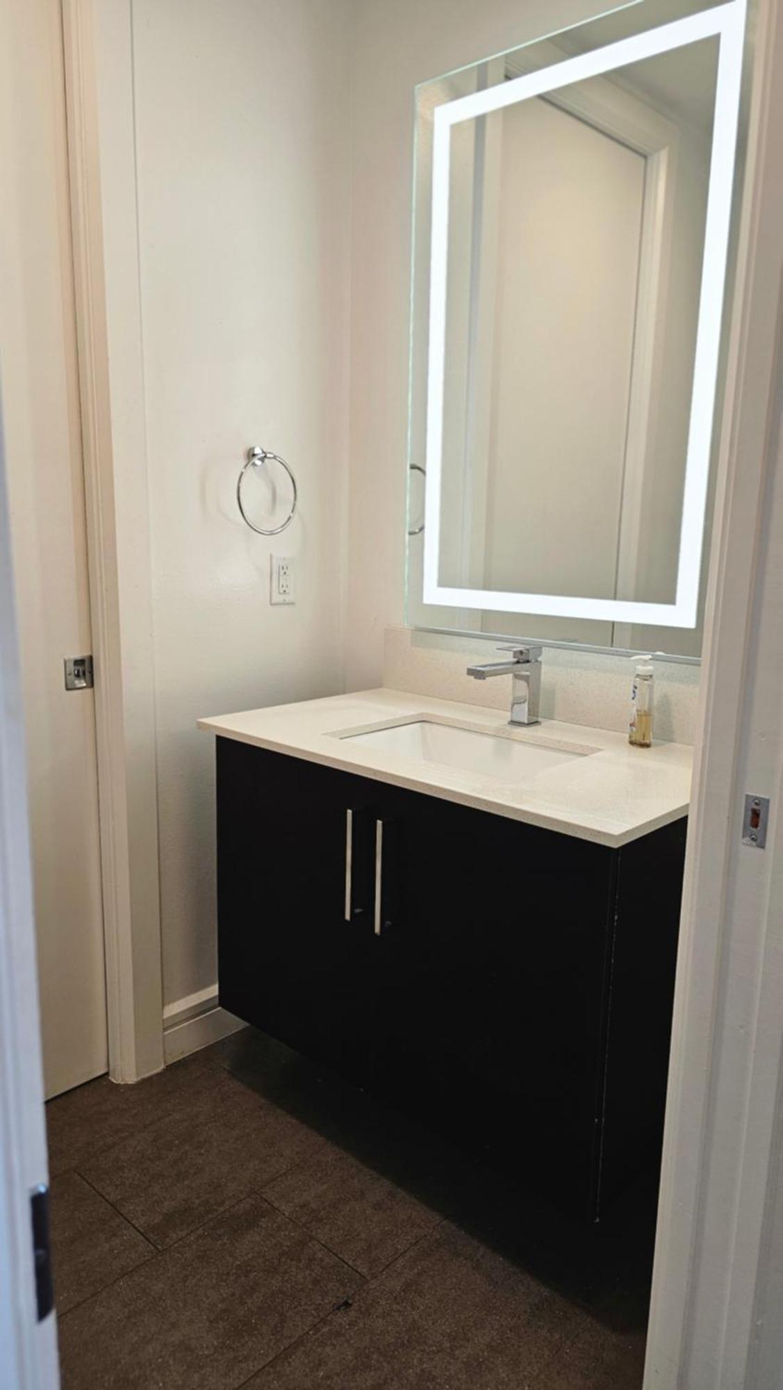 Apartamento Luxury Highrise In Midtown - Skyline Views And Chic Decor *